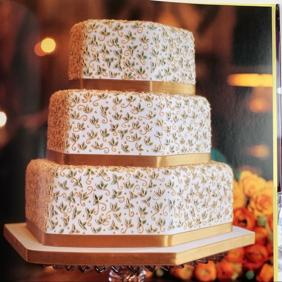 WEDDING  Cakes Cookbook - Picture 10 of 10
